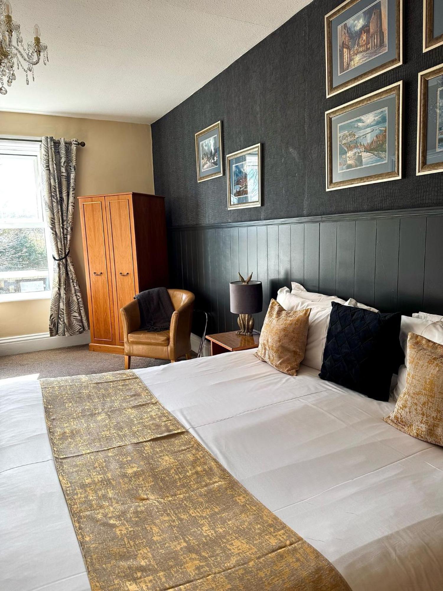 The White House Inn - Whitby Exteriör bild